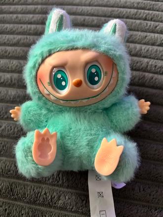 Lafufu have a seat ququ, 