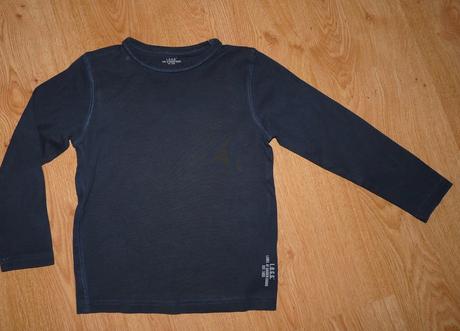 Tmavomodre tricko, l.o.g.g.,116