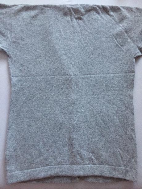 Sveter s ružičkami zn. betty barclay, m