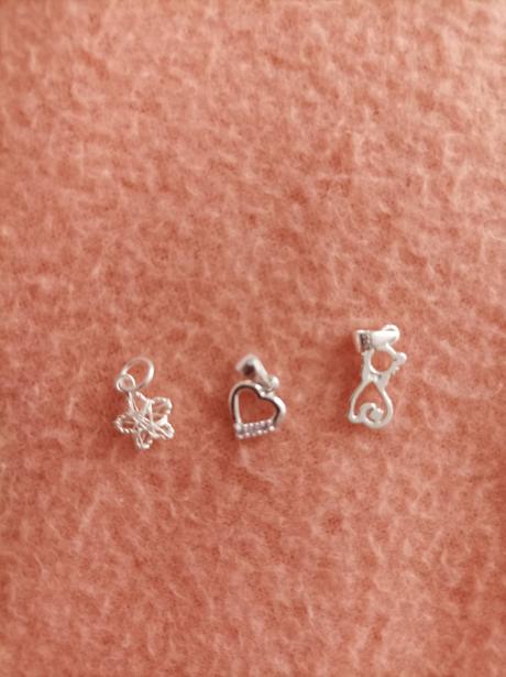 Strieborné prívesky, 