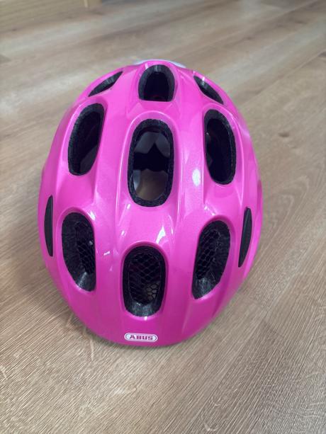 Cyklisticka prilba abus, m