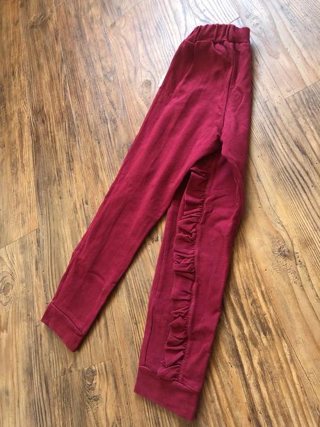 Tepláky s volánikom, 116