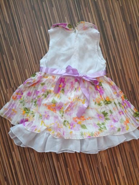 Lahke letne saty, 98