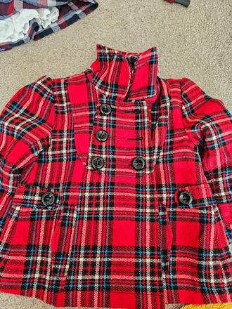 Červený kabátik 116, 116