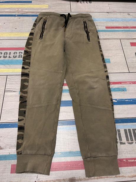 Teplaky, reserved,128