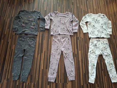 Pyzamka next, next,104