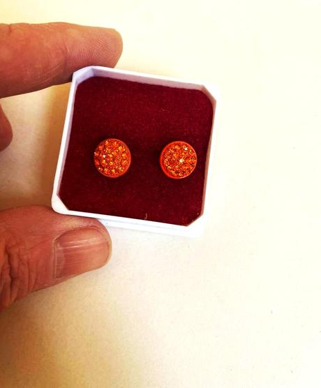 Štrasové napichovačky, 