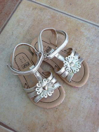 Krásne zlaté sandálky, f&f,26