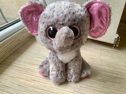 Plyšový sloník s trblietavým očami,