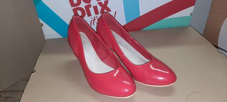 Červené lodičky, 39