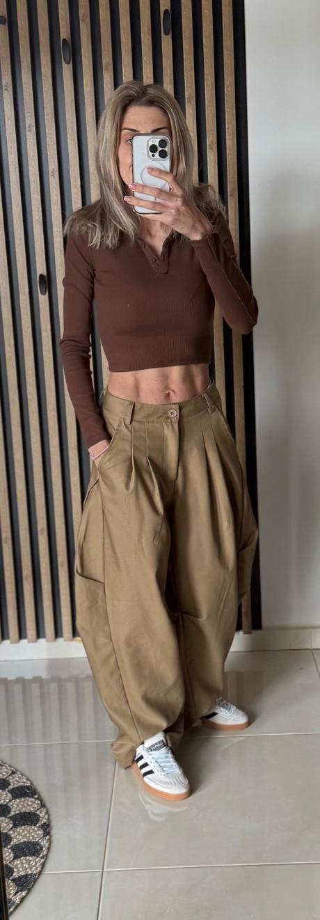 Hnedy croptopovy top ll veľkosť xs, xs