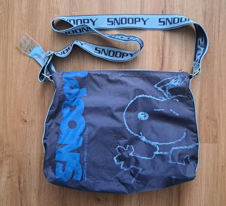 Crossbody snoopy, 
