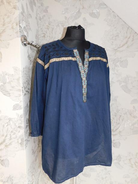 Pekna trendy bluzka, gina,42