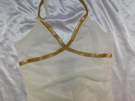 Velmi pekne šaty, 40