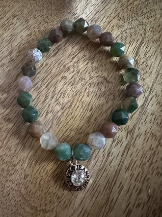 Náramok indický achát s príveskom guess jeans, 