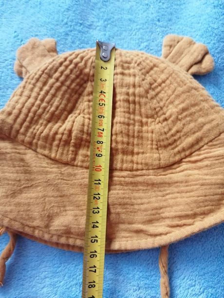 Muselinovy klobúčik, 80