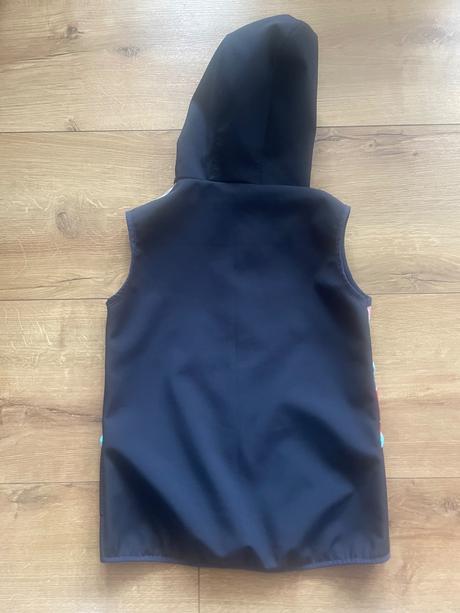 Softshellova vesta 134/140, 134