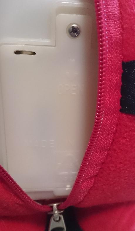 Utekajúci a hrajúci santa claus, 34 cm,