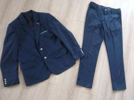 Slávnostný oblek, 146