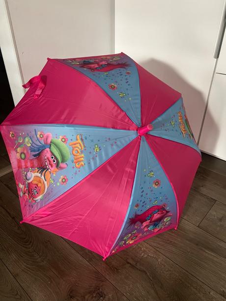 Dáždnik trollovia, 