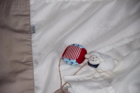 Záves do postieľky sterntaler, 