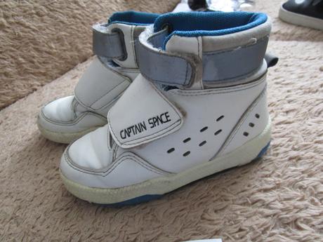 2940. svietiace botasky celé, 25