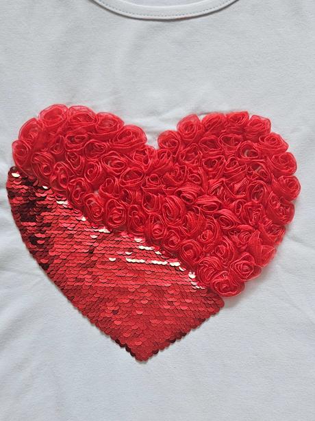 Tričko so srdiečkom, 110