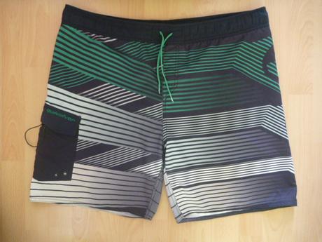 Balík pánskeho oblečenia, l