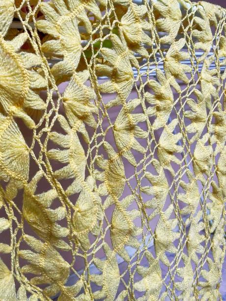 Vlnený prehoz/štóla na večerné šaty, 