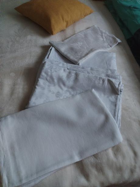 Predám posteľné prádlo, šírka (cm): 140,dĺžka (cm): 200