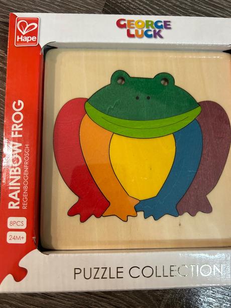 Hape drevene puzzle duhova žaba,