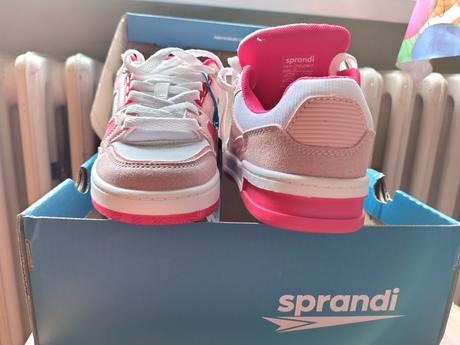 Dievčenská celoročná obuv č. 32, sprandi,32