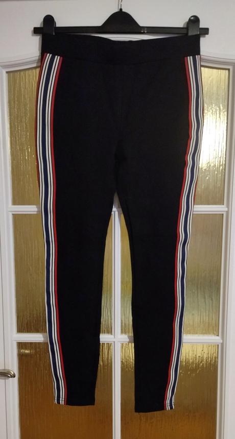 Hrubšie legíny, new yorker,m