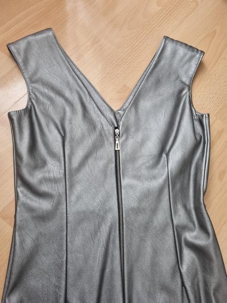 Dámske koženkové šaty, 