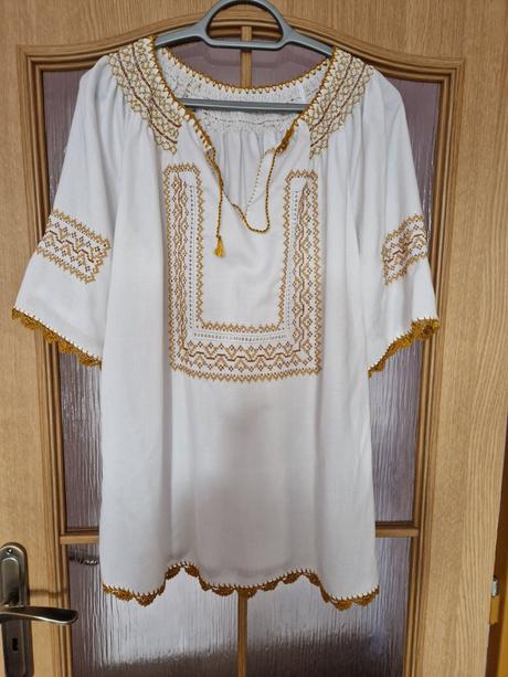 Dámska vyšívaná blúzka, l