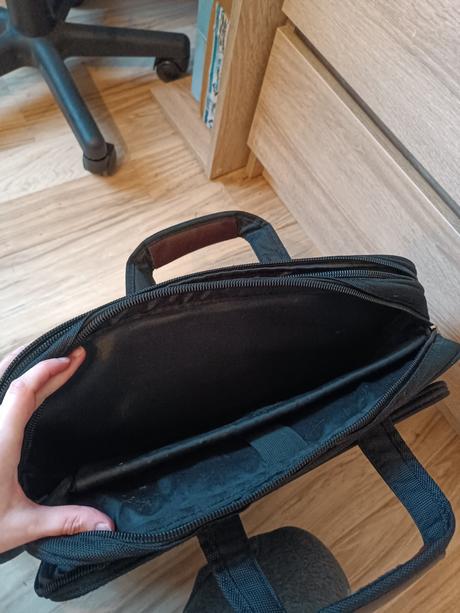 Taška na notebook čierna - business štýl,