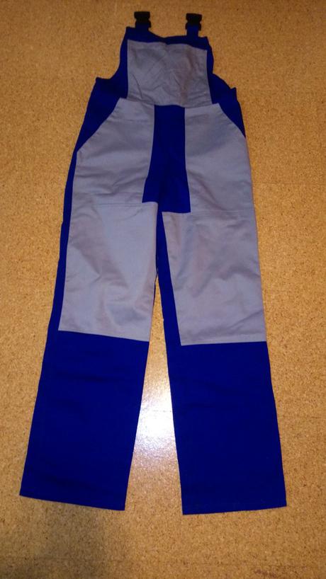 Montérky s trakmi, 42