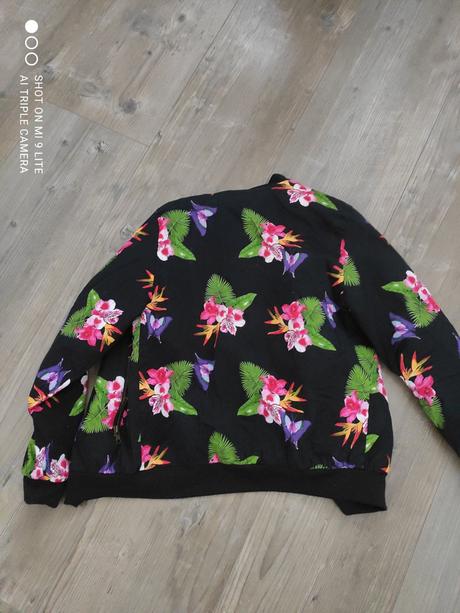 Jarna kvetovana bundicka, gate,xs