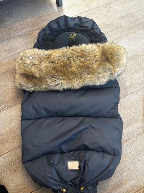 Bjallra fusak a rukavice, bjällra