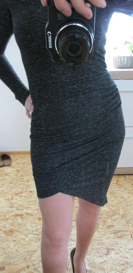 Asymetrické čiernosivé šaty, s / xs