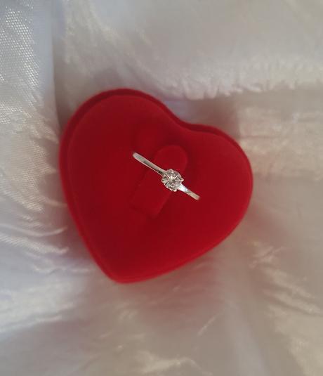 Strieborný prsteň, 