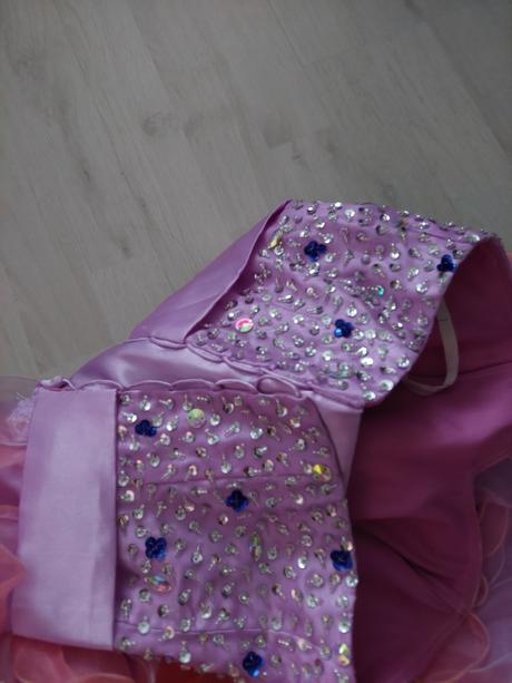 Spoločenské šaty s, s