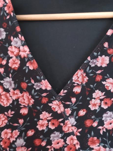 Šaty krásne cropp, xs