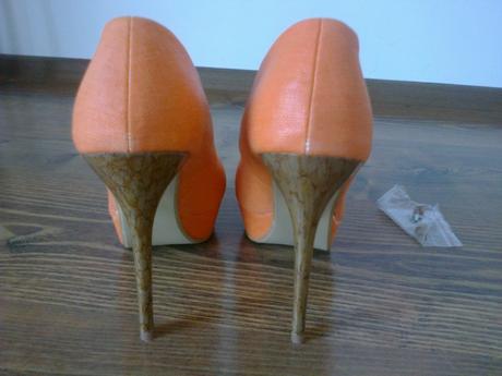 Oranžové lodičky, 39