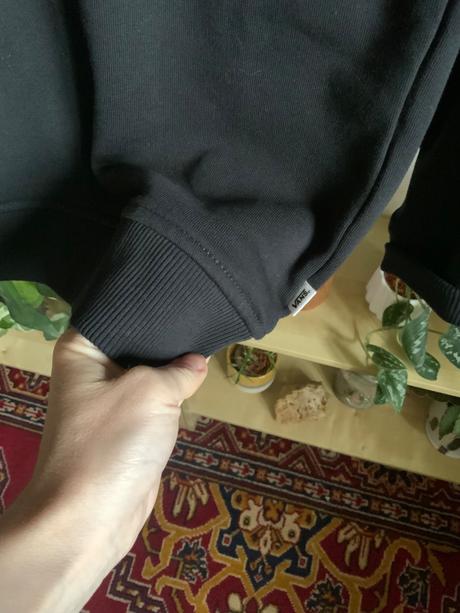 Vans mikina s napisom a nápismi na rukávoch, xs