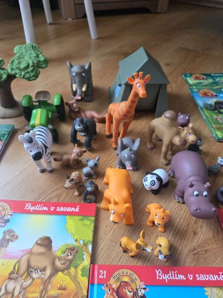 Knihy o zvieratkách s figúrkami,