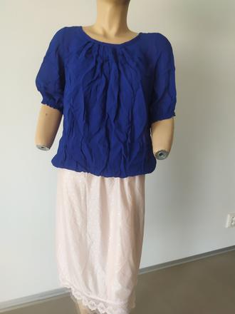 C 49 pekna bluzocka nenosena, m