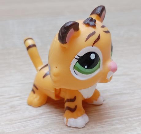Littlest pet shop - tiger 2310 walkables,