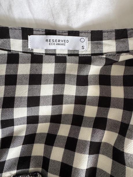 Predlzena kosela / saty, reserved,s