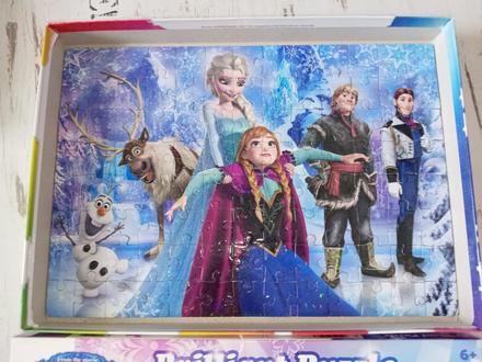 Briliant puzzle frozen,